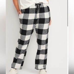 Old Navy Black Buffalo Plaid Flannel Pajama Pants
